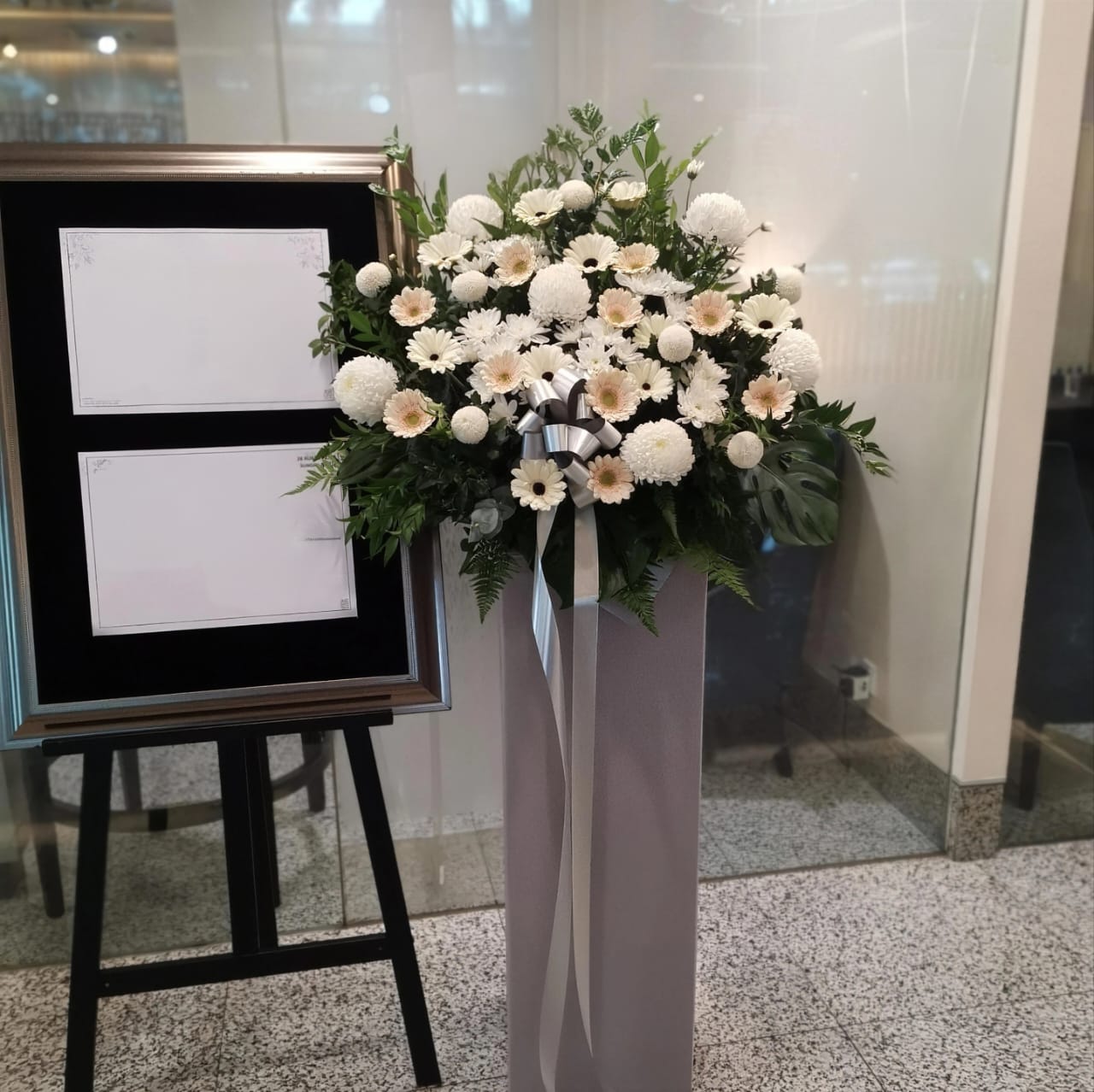 eof-florist-kl_condolence_flower_stand_25010